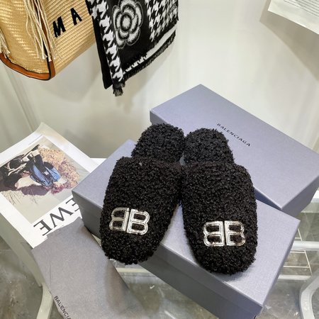 Balenciaga Furry slippers wool