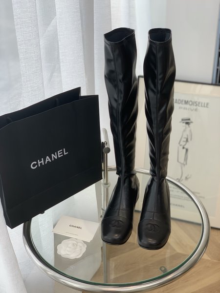 Chanel Vintage Camellia series stretch boots