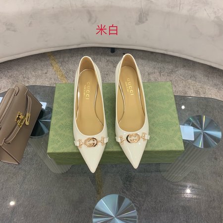 Gucci Women s shoes with square toe G buckle patent leather inner lining sheepskin heel height 5cm