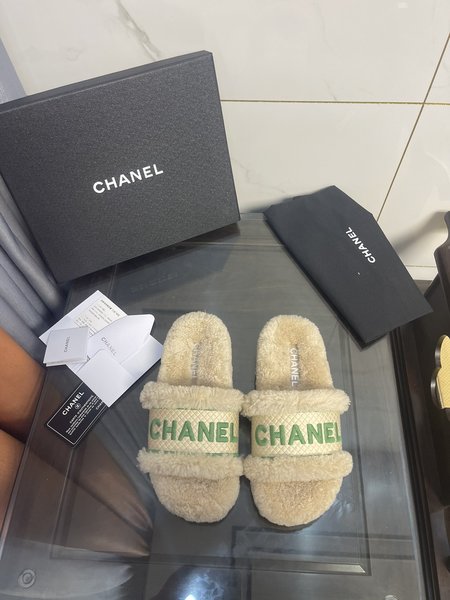 Chanel Wool slippers