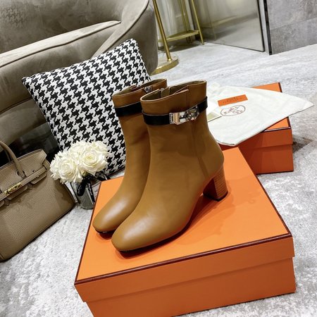 Hermes Kelly buckle ankle boots with a height of 6.5cm