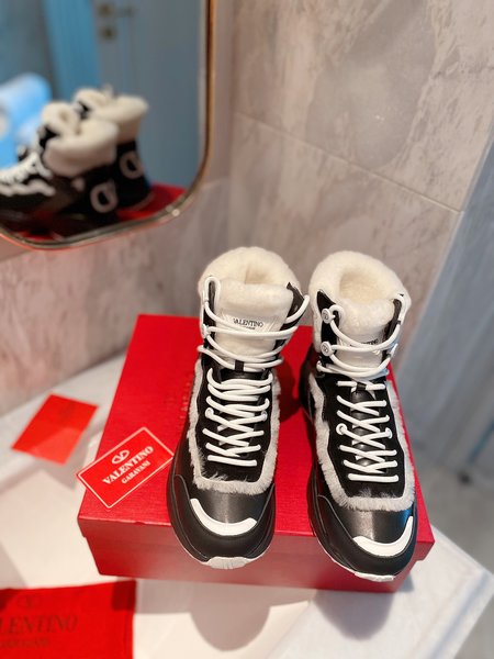 Valentino Fur High Top snow boots