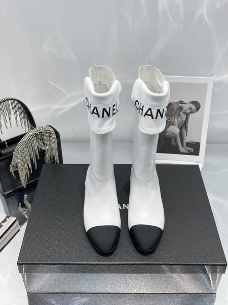 Chanel Embroidered boots in sheepskin