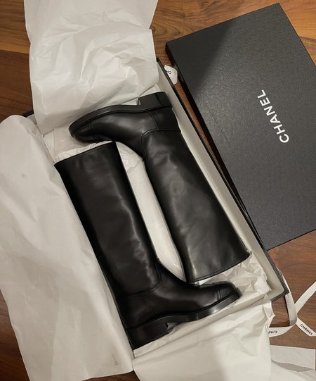 Chanel CC leather Knight s high boots