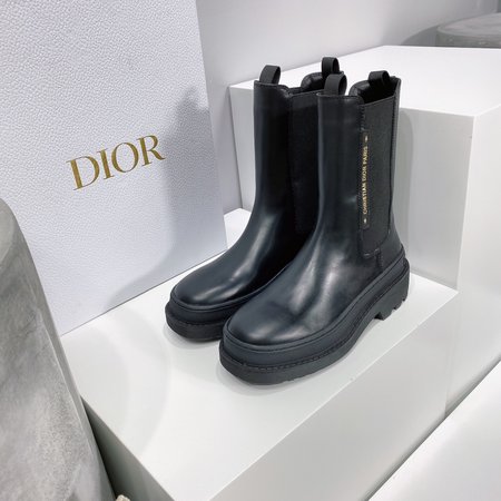 Dior Booties Stretch Chelsea Boots in Calfskin