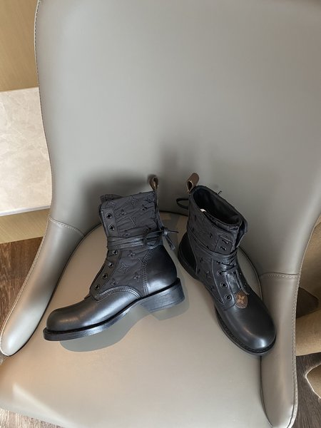 Louis Vuitton high-end martin boots replica