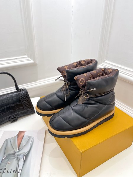 Louis Vuitton down snow boots