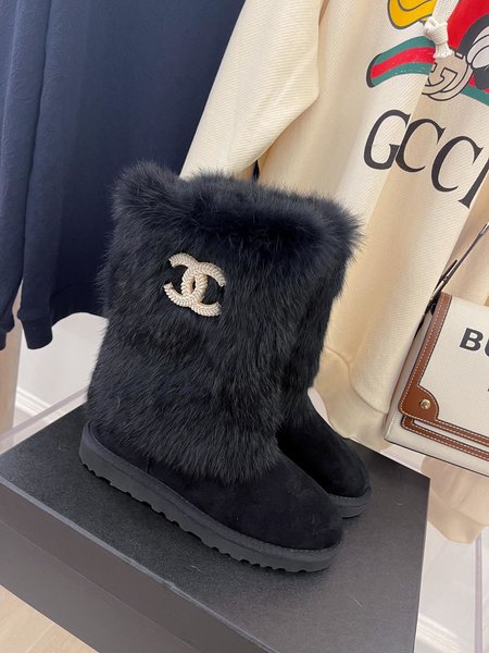 Chanel rabbit fur snow boots