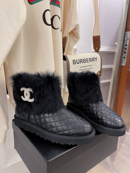 Chanel CC Rabbit Fur Snow Boots