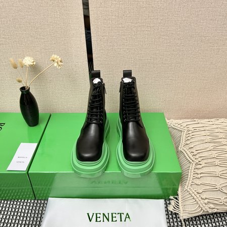 Bottega Veneta High Top round toe boots lace-up platform boots