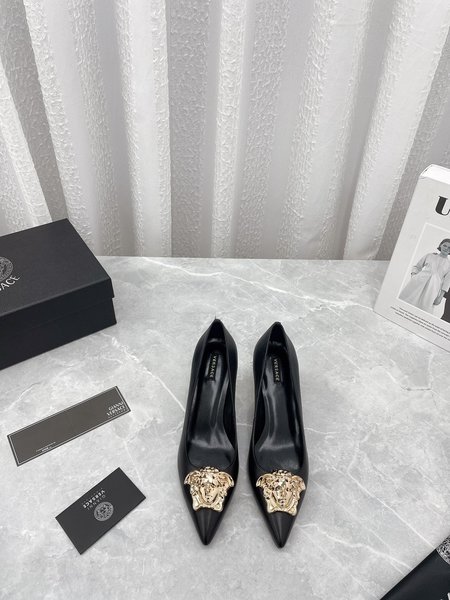 Versace Simple Medusa women s shoes