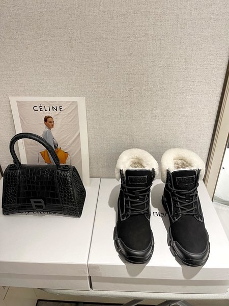 Gucci Sheep wool Neri Martin boots