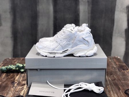 Balenciaga Runner sneakers 6477402W3RA91000