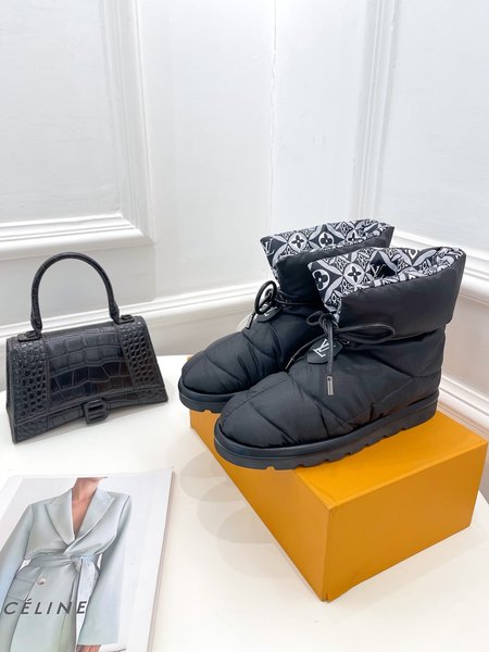 Louis Vuitton down snow boots