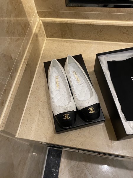 Chanel diamond flat shoes