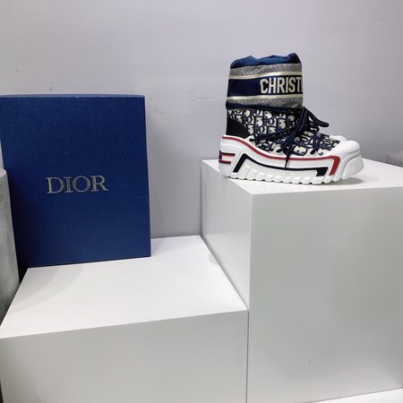 Dior snow boots