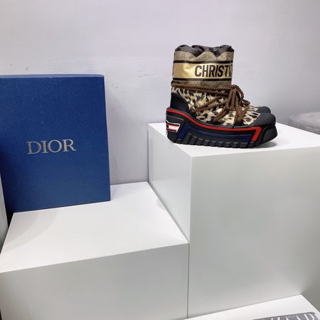 Dior snow boots