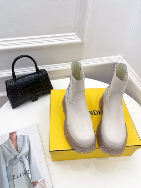 Fendi simple martin boots