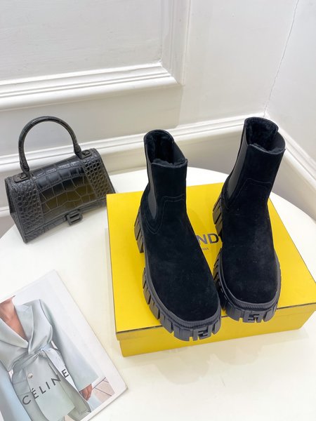 Fendi simple martin boots