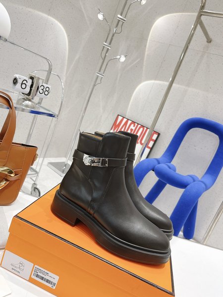 Hermes Classic Kelly Buckle Boots