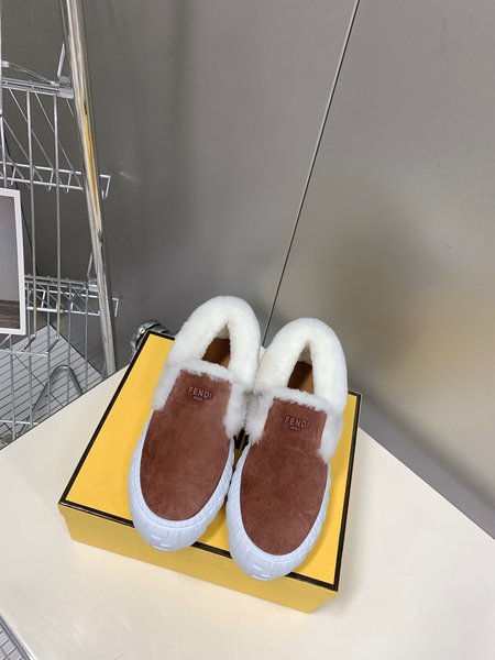 Fendi flat shoes