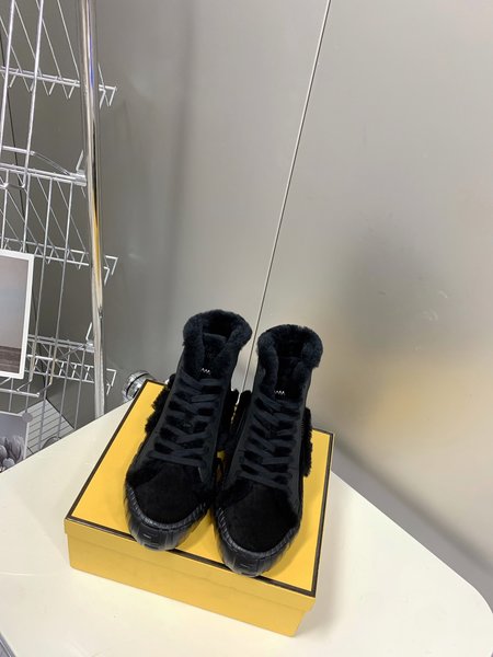 Fendi skateboard shoes