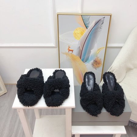 Balenciaga Fur slippers