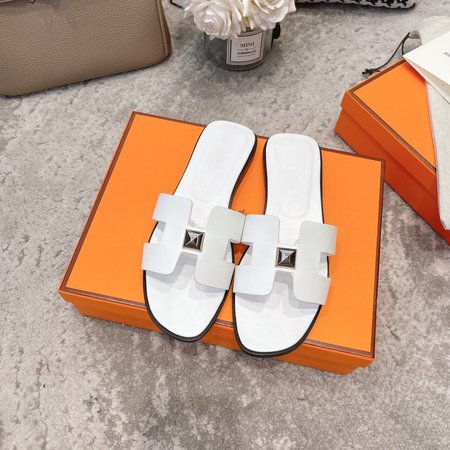 Hermes Rivet H slippers