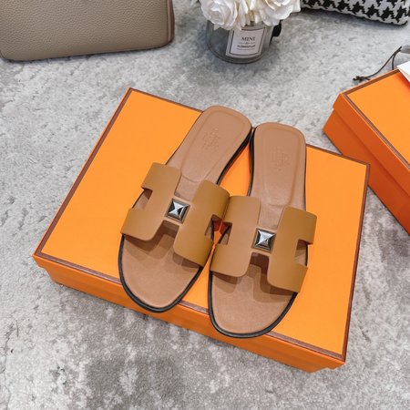 Hermes Rivet H slippers