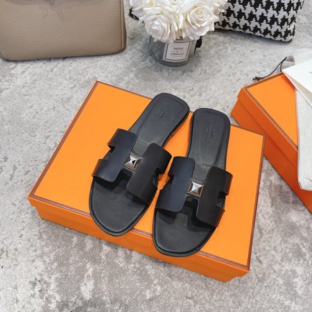 Hermes Rivet H slippers