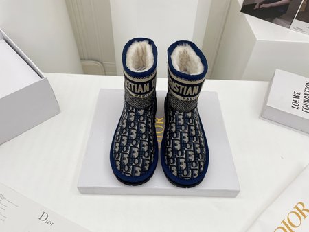 Dior embroidered snow boots