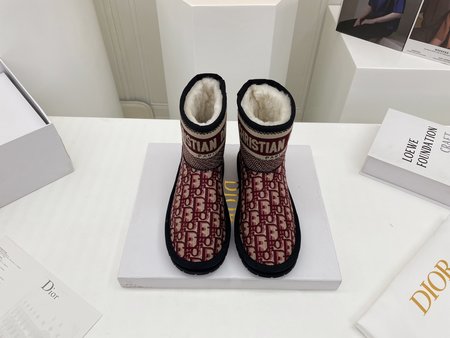 Dior embroidered snow boots