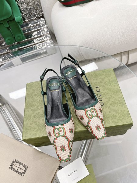 Gucci vintage sandals