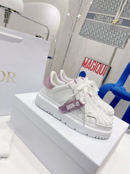 Dior Shell toe white shoes