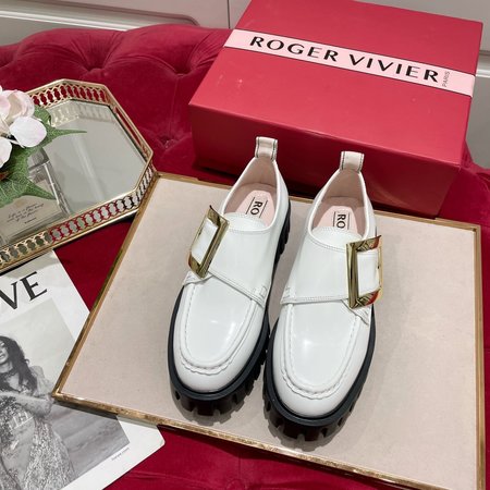 Roger Viver Thick-soled loafers with diamond buckle design