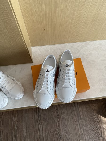 Louis Vuitton LV Frontrow sneakers