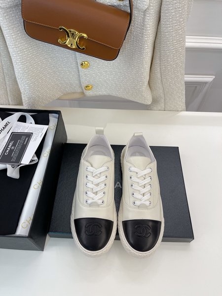 Chanel Rhombus small white shoes