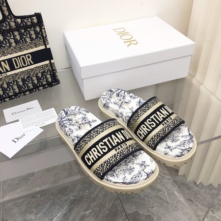 Dior jacquard embroidered slides