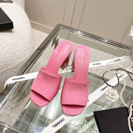 Chanel Flip flops with a low heel of 4.5cm and a high heel of 8.5cm