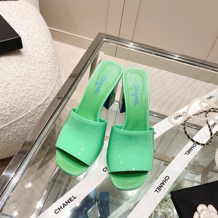 Chanel Flip flops with a low heel of 4.5cm and a high heel of 8.5cm