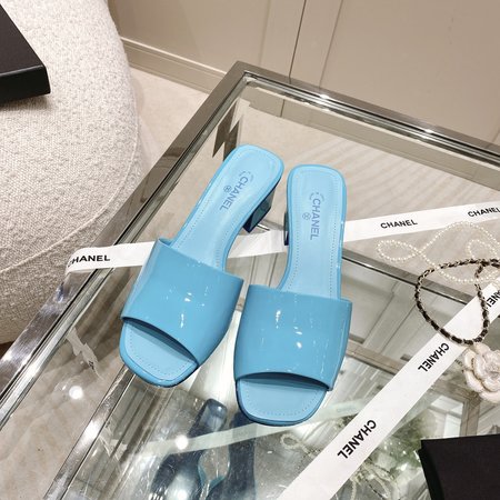 Chanel Flip flops with a low heel of 4.5cm and a high heel of 8.5cm