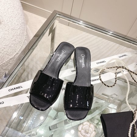 Chanel Flip flops with a low heel of 4.5cm and a high heel of 8.5cm