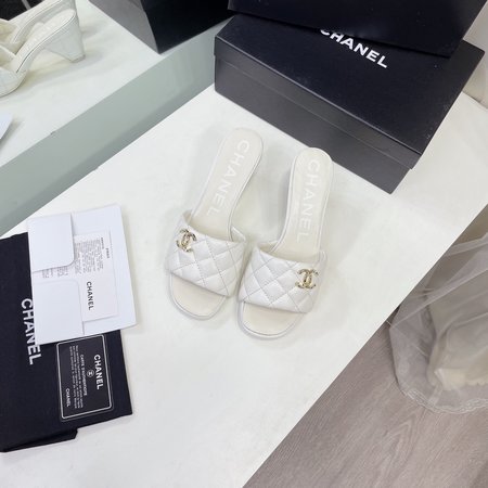 Chanel Rhombus slippers hardware buckle sheepskin material