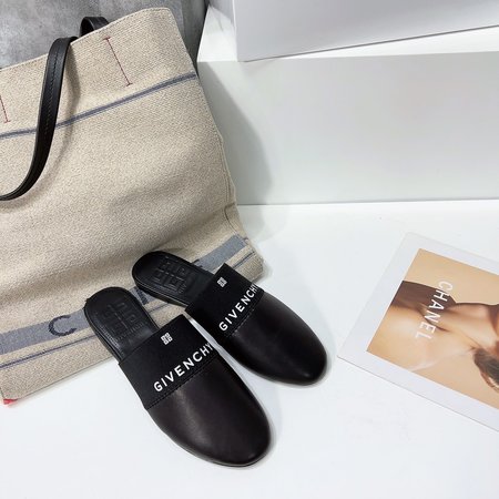 Givenchy simple flat loafers