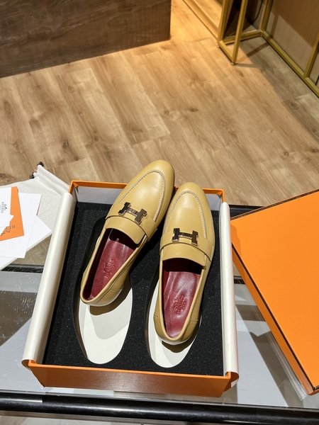 Hermes Sheepskin slippers