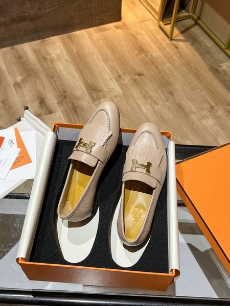 Hermes Sheepskin slippers