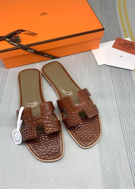 Hermes Classic plain calfskin sandals and slippers