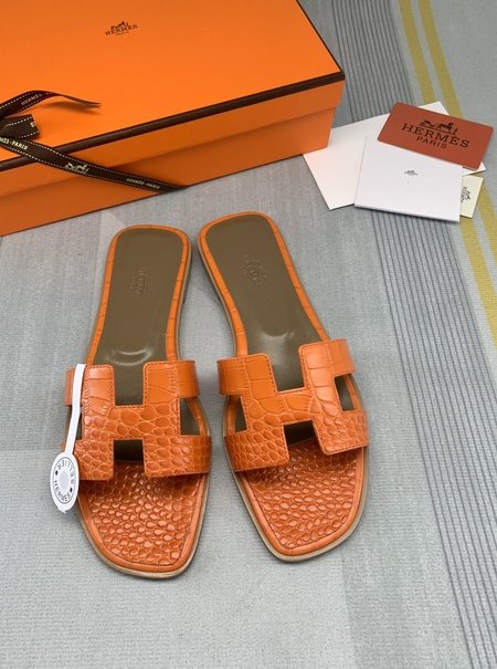 Hermes Classic plain calfskin sandals and slippers