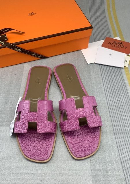 Hermes Classic plain calfskin sandals and slippers