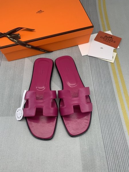 Hermes Classic plain calfskin sandals and slippers